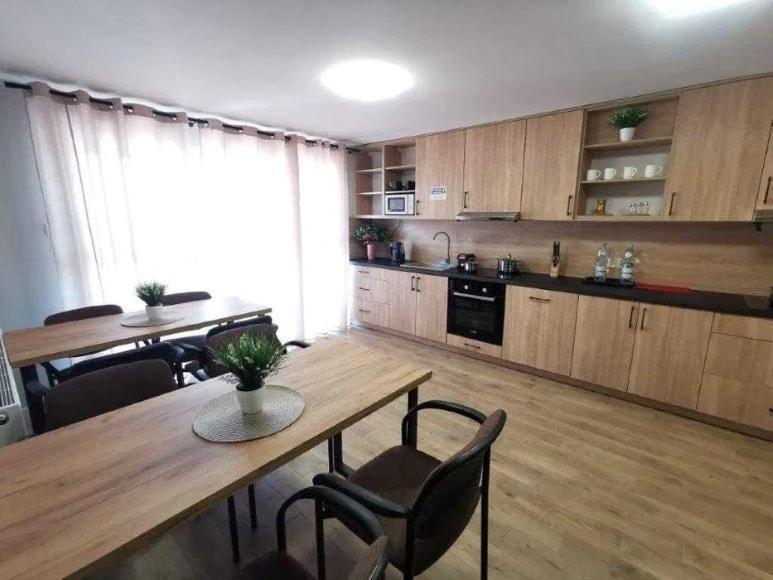 Tanie Noclegi, Kwatery, Pokoje Do Wynajecia , Targi Kielce Exterior photo