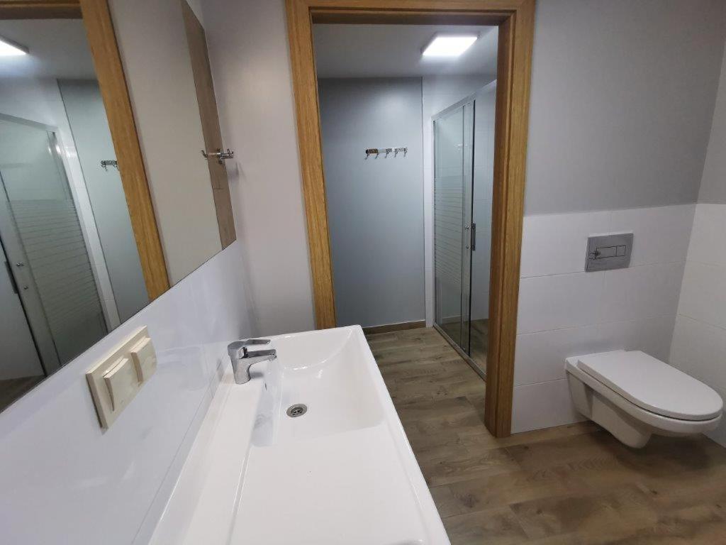 Tanie Noclegi, Kwatery, Pokoje Do Wynajecia , Targi Kielce Exterior photo